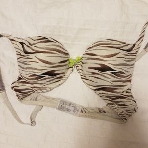 [C] VS memory foam bra